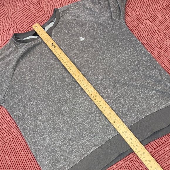 Volcom Men's size small Heather Gray Crewneck Sweater - Picture 6 of 11